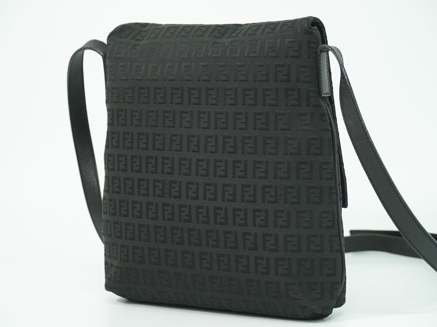 本物 フェンディ FENDI ズッキーノ ショルダーバッグ ポシェット