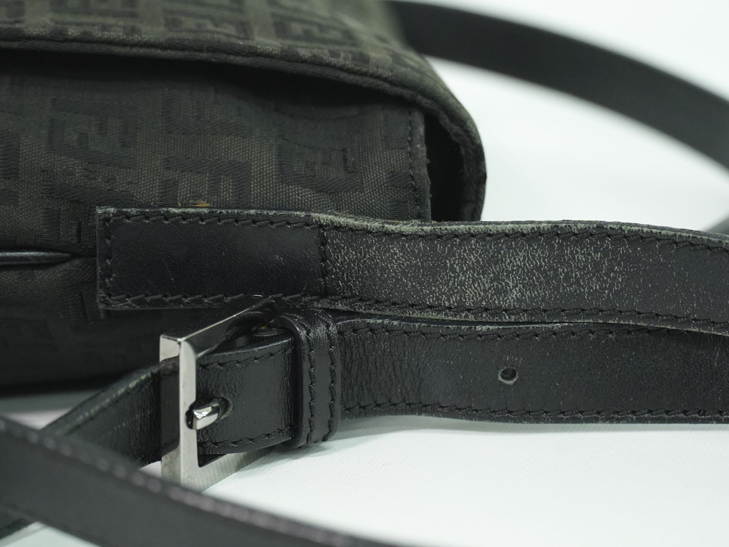 本物 フェンディ FENDI ズッキーノ ショルダーバッグ ポシェット