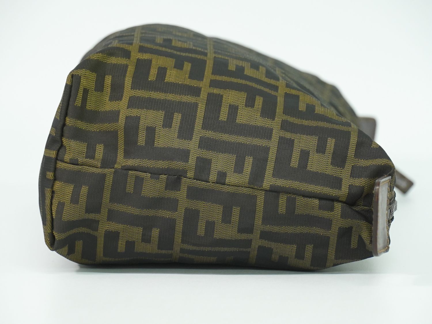 本物 フェンディ FENDI ズッカ ポーチ 小物入れ キャンバス ブラウン