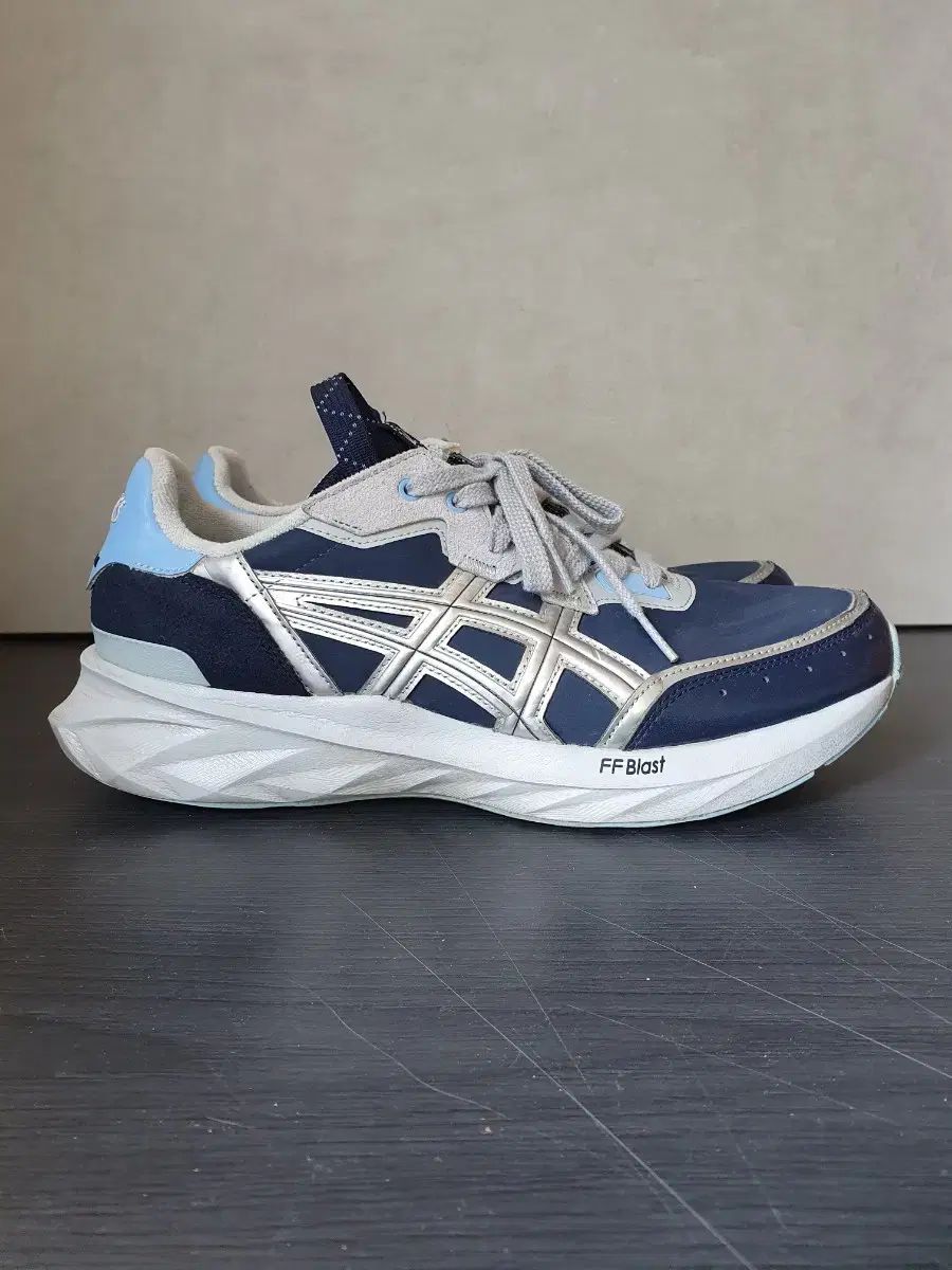 アシックス FF ブラスト 他社ブラスト 270