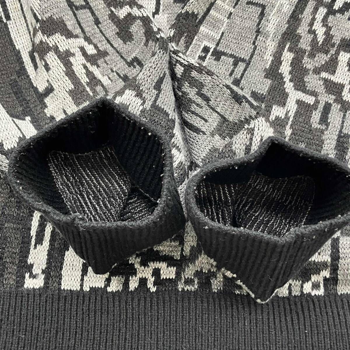 SUPREME 22AW Trebark Camo Sweater 【公式通販】