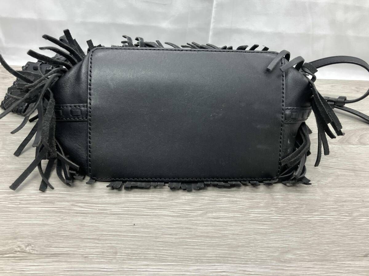 フリンジショルダーバッグ ポーチ付