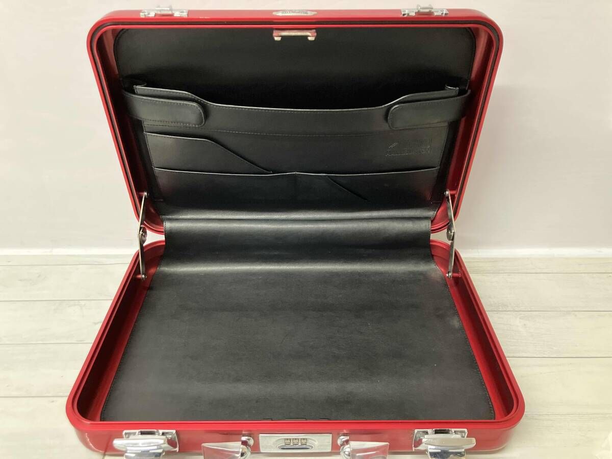 zero halliburton ゼロハリバートン アタッシュケース 赤色 RED レッド
