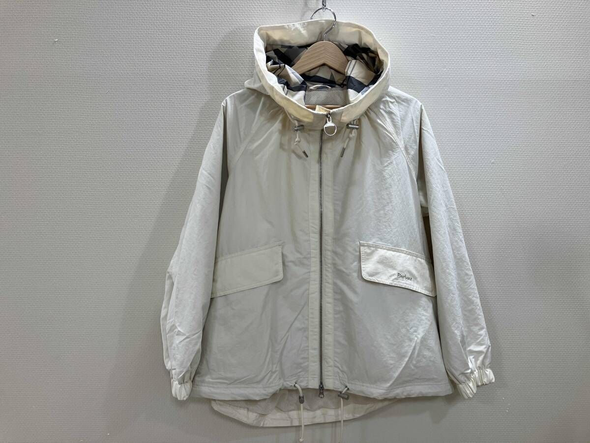 BARBOUR バブアー フーデッドナイロンアウター ナイロンパーカー ナイロンアウター オフ白 UK 8 春
