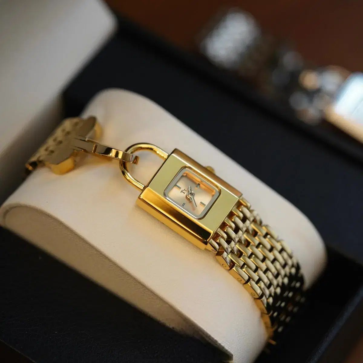 レディース メタル時計 GOLDメッキ 時計