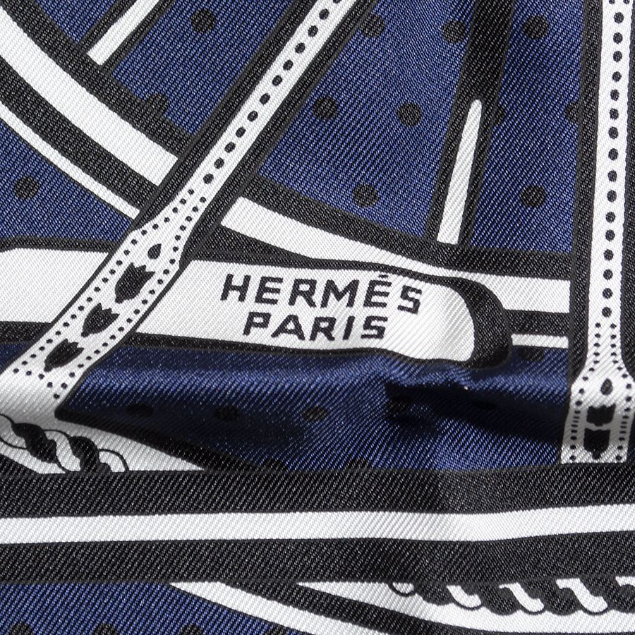 HERMES エルメス カレ70 Balade en Berline Application Coeur