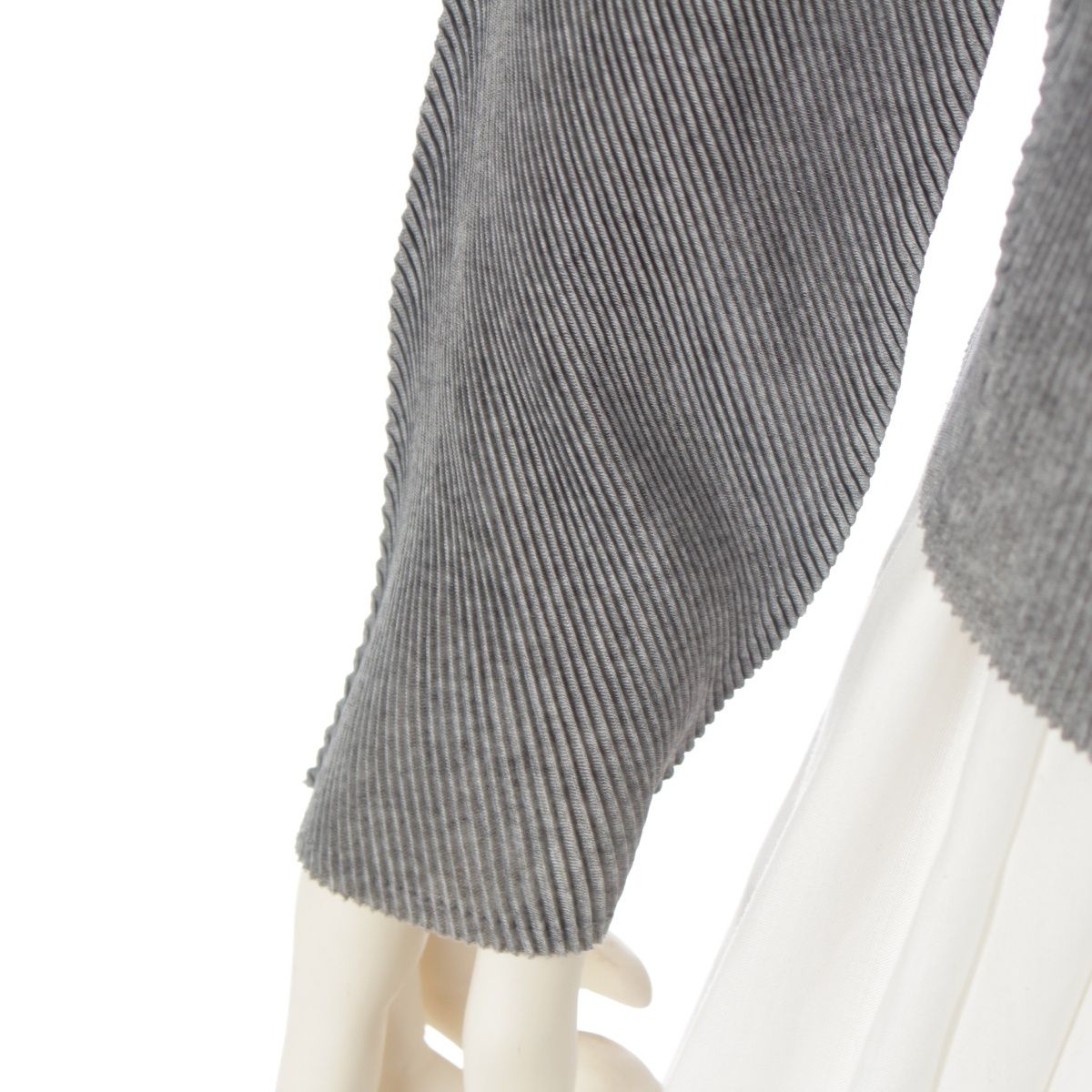 プリーツプリーズ イッセイミヤケ クルーネック ロングスリーブ