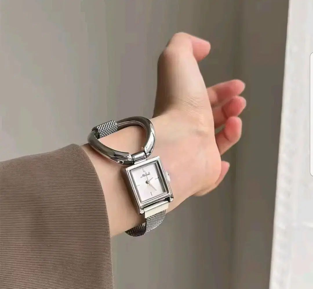 レディース デザイン メタル 麻 マグネティック 時計