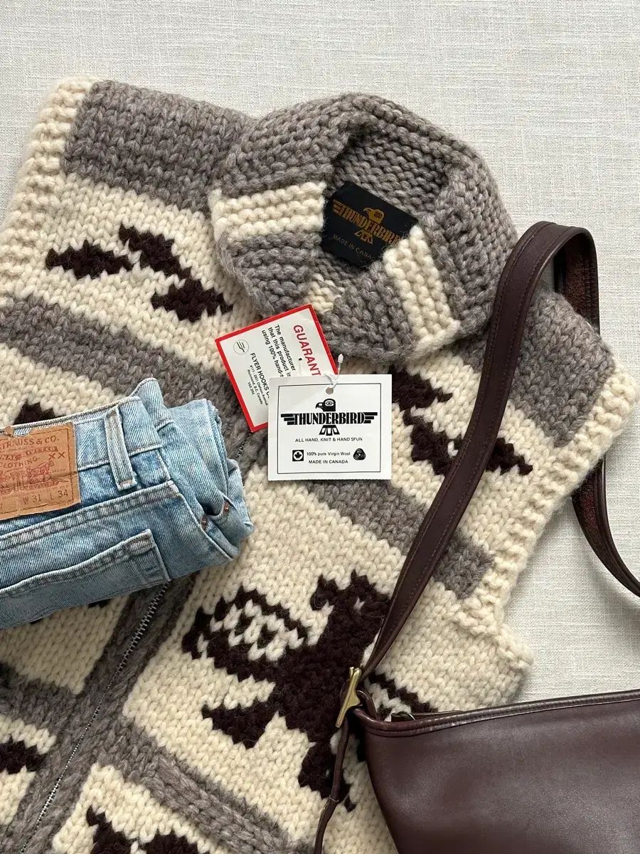 サンダーバード カウチン ベスト ♥