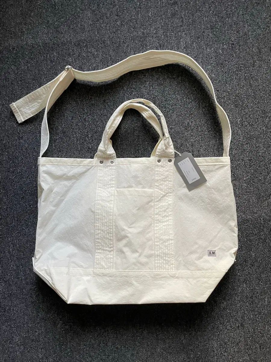 エンズアンドミーンズ 2 WAY トートバッグ ナイロン 白 ♥品