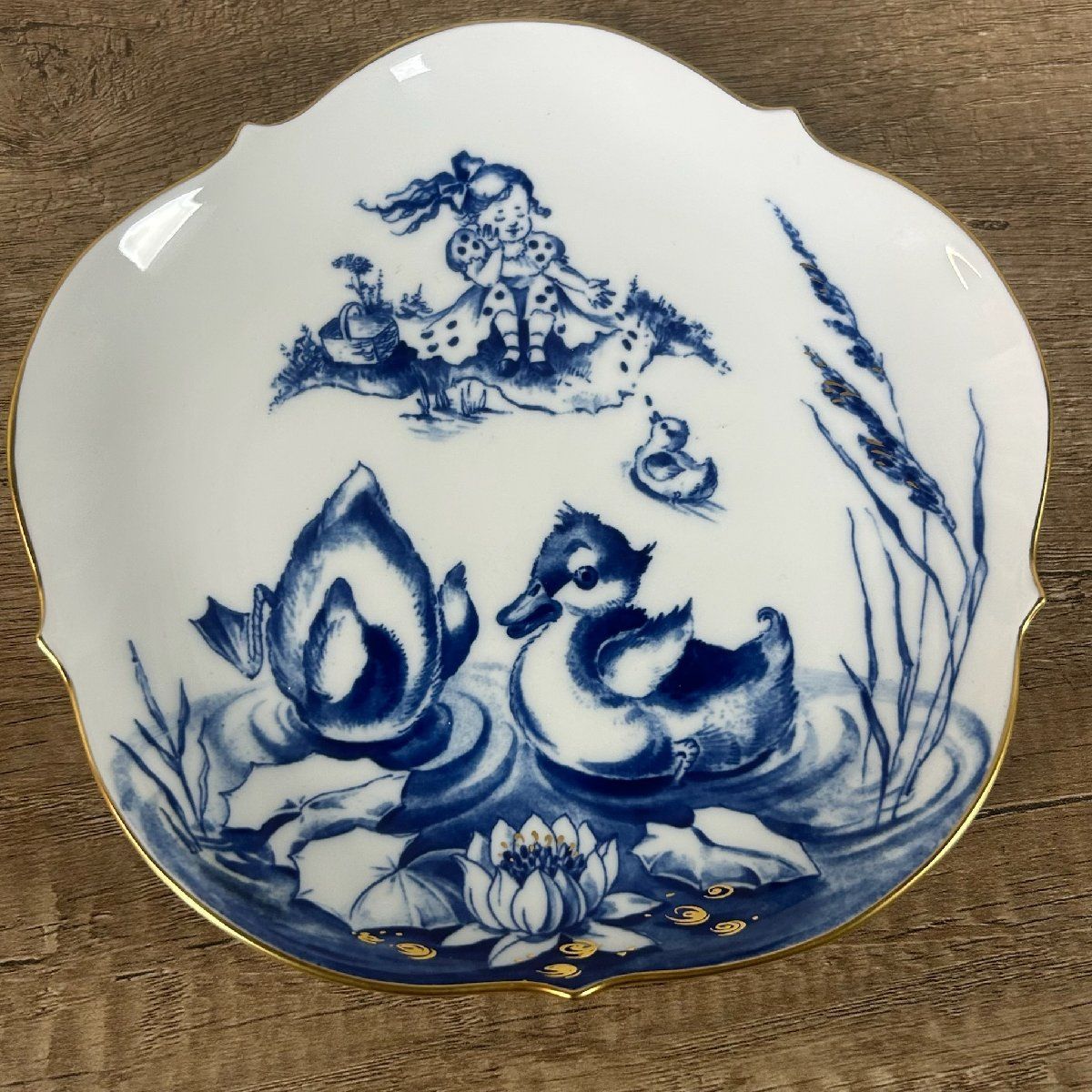  XC 30 Meissen マイセン 2000年 ミレニアム イヤー プレート ドイツ民謡シリーズ Vol.6 アヒルがみんな 元箱 飾り 台 皿|M 2 皿 食器