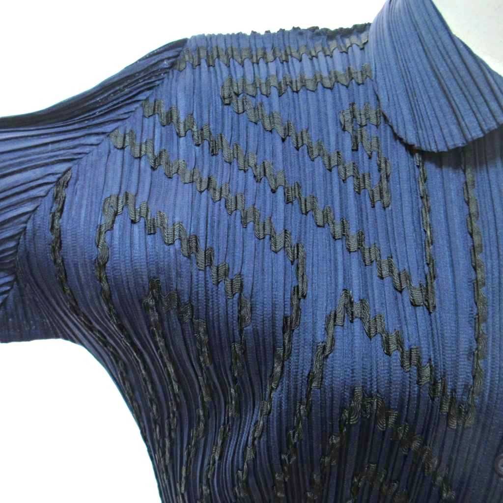レア！！イッセイミヤケ　プリーツ　デザイン　長袖　 ネイビー プリーツプリーズ PLEATS PLEASE イッセイミヤケ テープデザイン