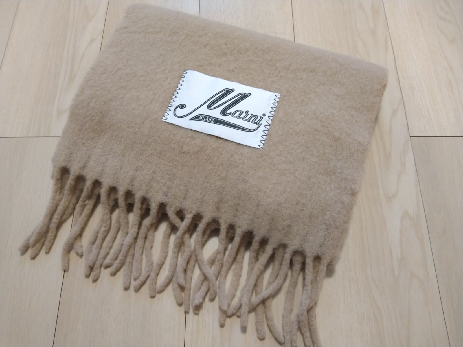  ♥ MARNI ブラッシュドアルパカ製 スカーフ マフラー フリンジ マルニ ベージュ キャメル マフラー 小物