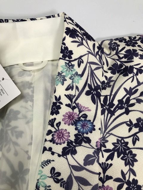  年末年始クーポン Fサイズ 二部式着物 化繊 小紋 白地に草花模様 その他 着物