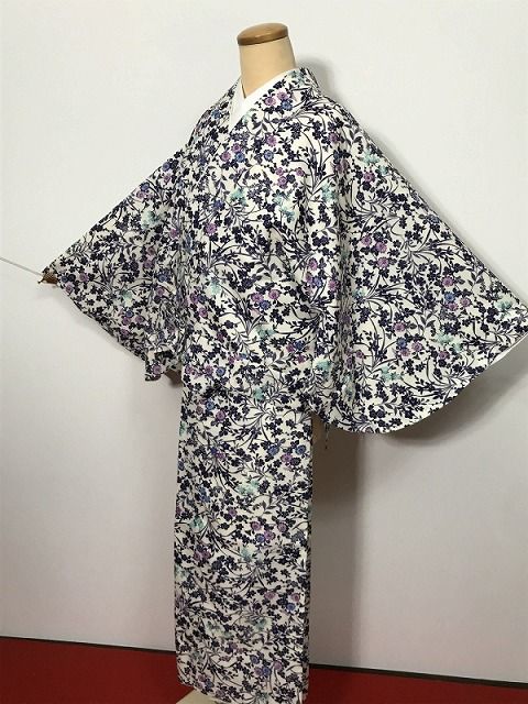 年末年始クーポン Fサイズ 二部式着物 化繊 小紋 白地に草花模様