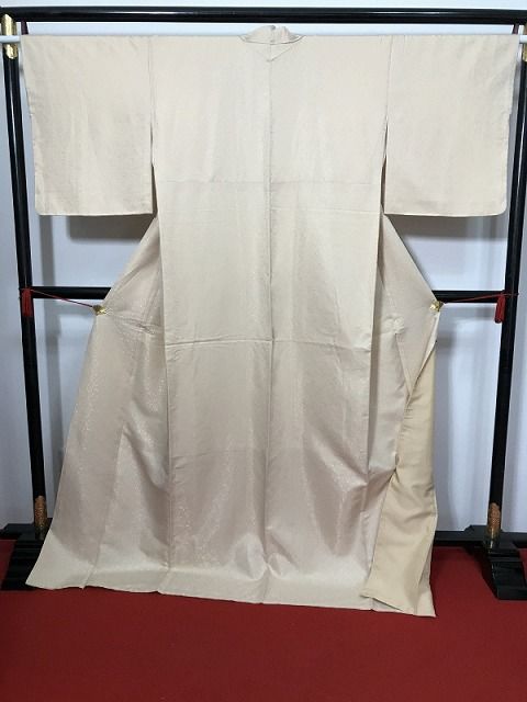 年末年始クーポン BLサイズ 化繊 色無地 唐花の地紋 クリーム色