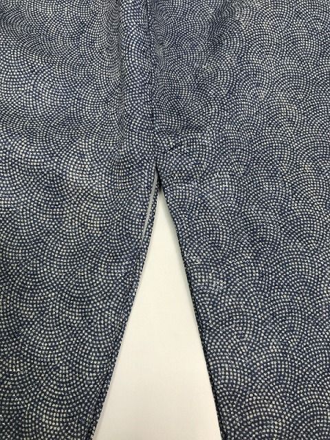 青地に鮫小紋柄江戸小紋