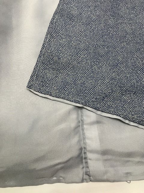 青地に鮫小紋柄江戸小紋