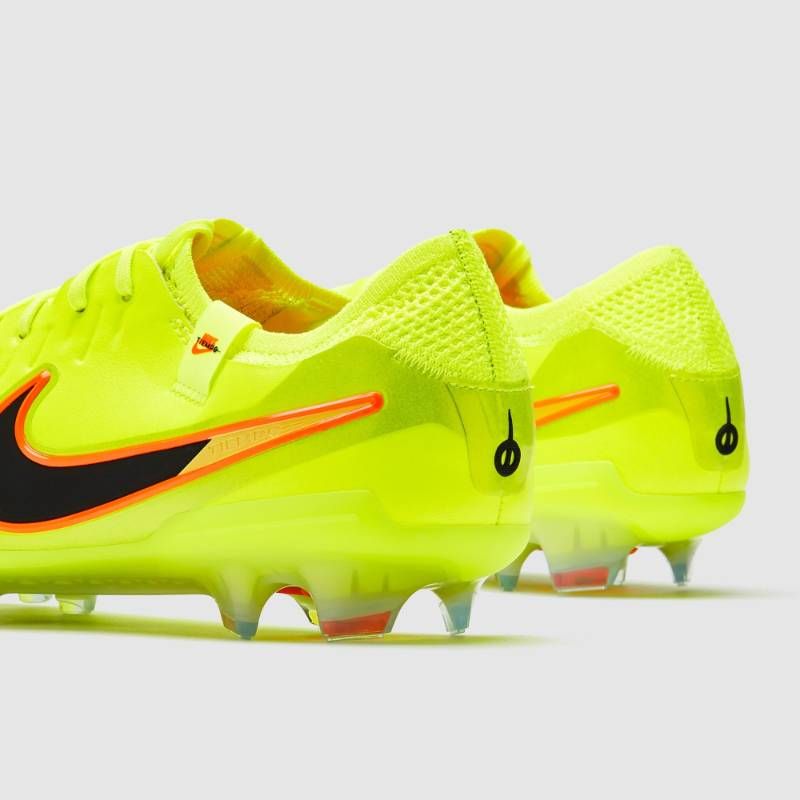 送料無料・匿名配送】Nike サッカー スパイク Nike Tiempo Legend X