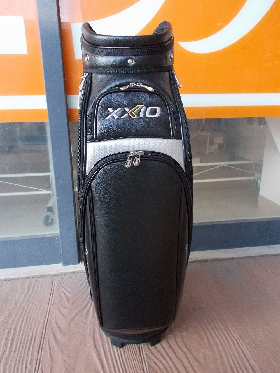 美品 XXIO プロレプリカモデル GGC-X157 9.5型 3.9kg ブラック