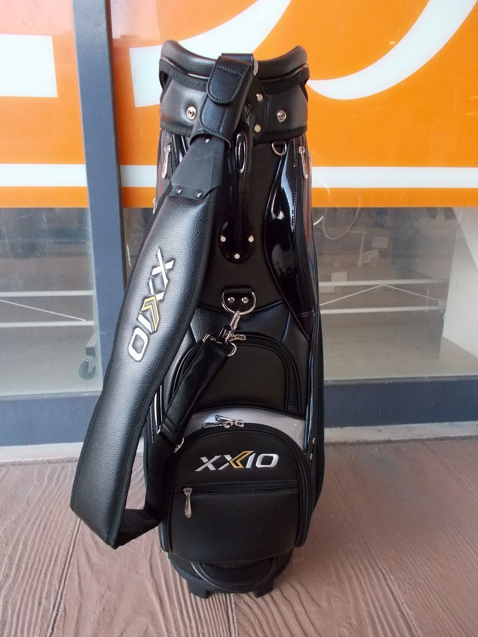 美品 XXIO プロレプリカモデル GGC-X157 9.5型 3.9kg ブラック