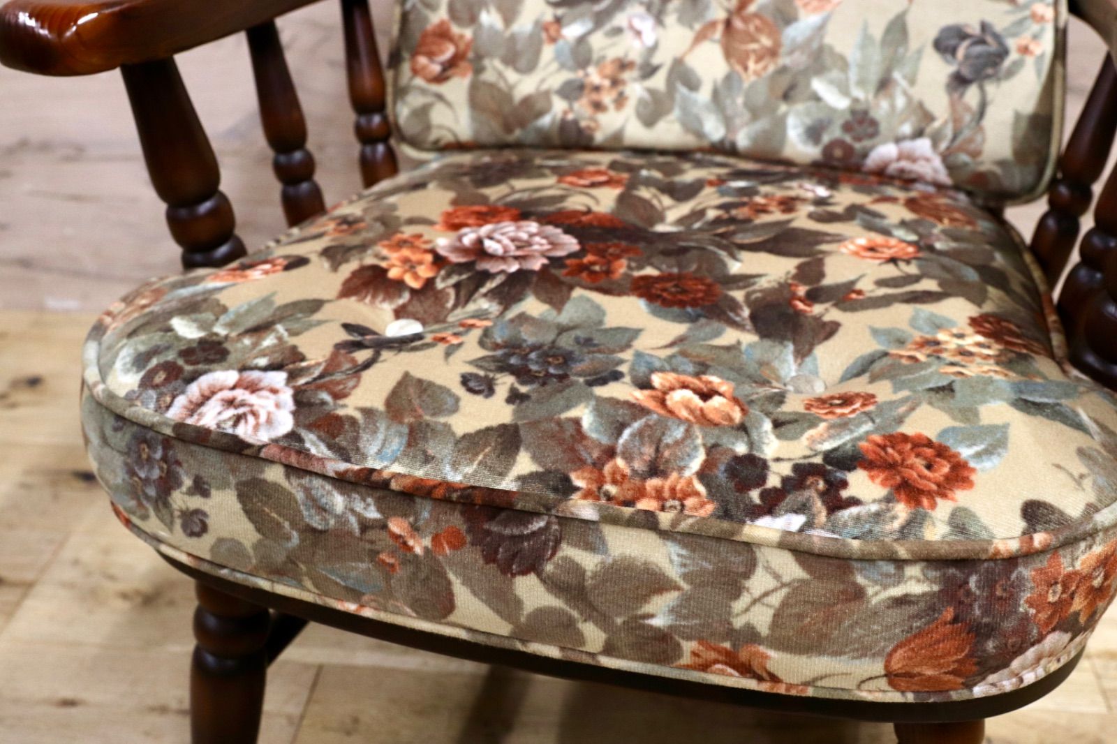 ①飛騨産業 キツツキ フロンティア アーム付きソファチェアカントリー 木製 ①飛騨産業 キツツキ フロンティア アーム付きソファチェアカントリー 木製