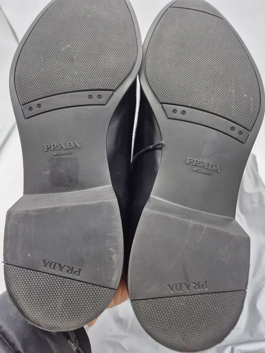 プラダ ブラック