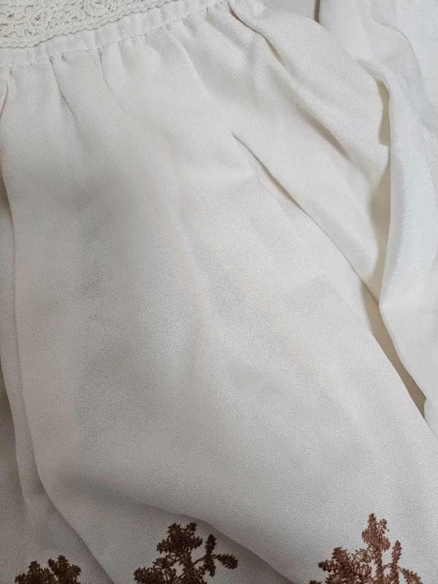 リズリサ ラテギャル 刺繍 ワンピース