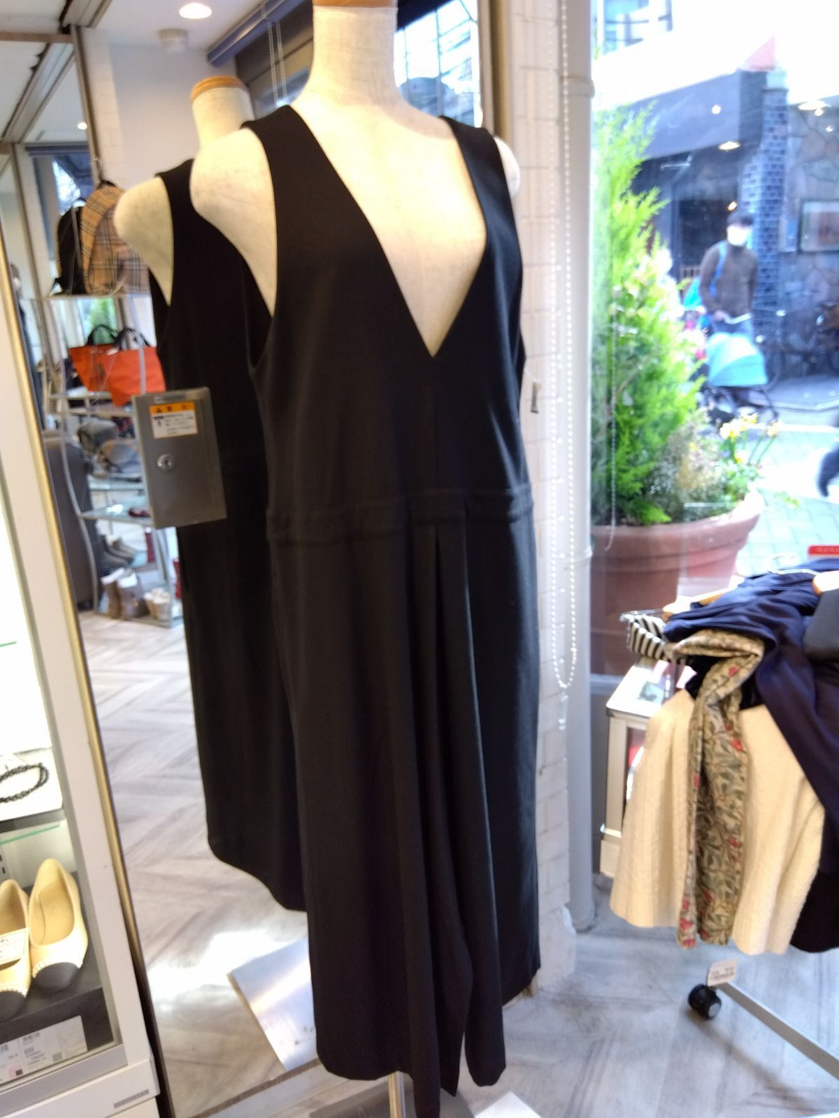 M 08 ズッカ zucca エイネット サロペット ポケット付き 前後2 way ゆったり