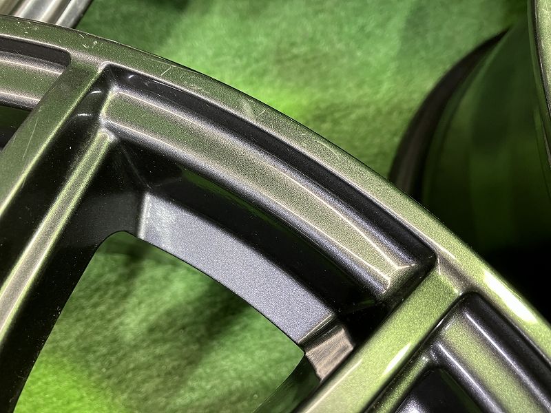 ベルバ ﾊﾘｱｰ ｳﾞｪﾙﾌｧｲｱ ホイール アルミ ガンメタ 17インチ 7 J 5穴 4本 114 3 39