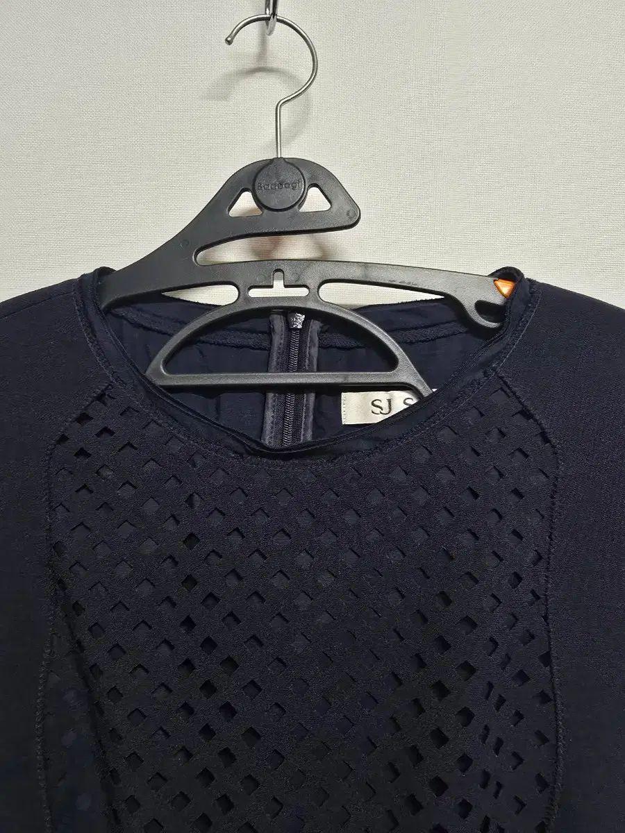 SJSJ ネイビー エンブロイダリー A LINE ONE PIECE