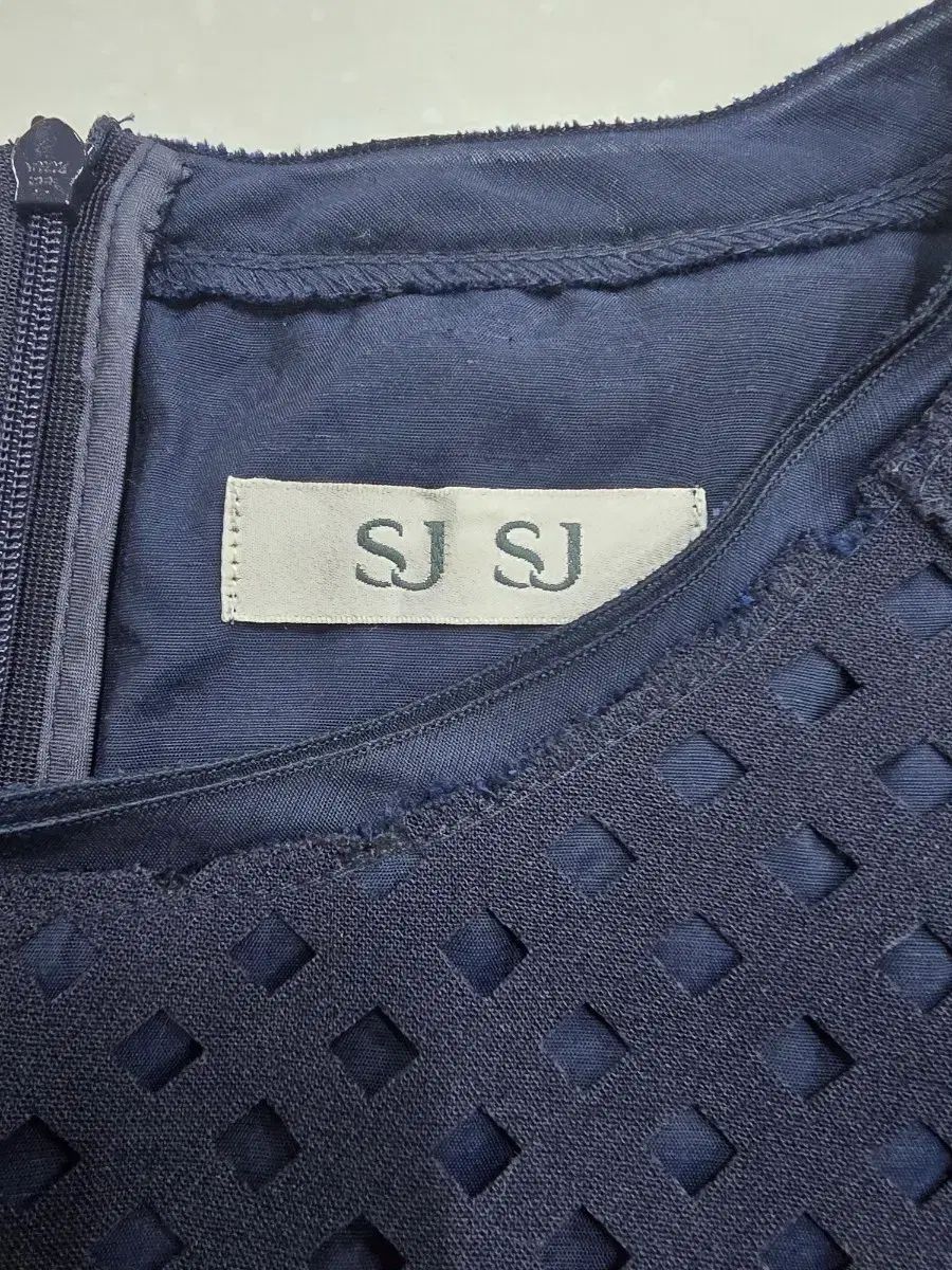 エンブロイダリー A