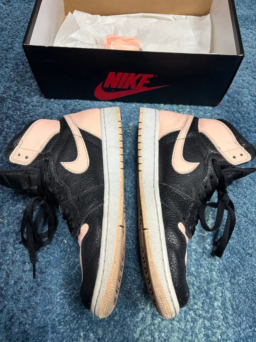 ナイキ ジョーダン1 ハイ OG クリムゾンティント