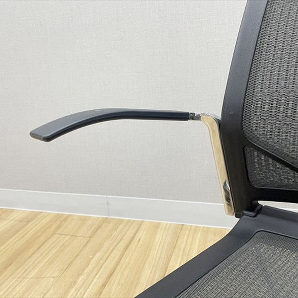  オカムラ ミーティングチェア昇降式 肘付 ツァルト キャスター付 ブラック 腰痛対策 オフィスチェア ワークチェア 椅子 チェア