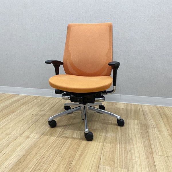 オカムラ ゼファー メッシュ 肘付 オフィスチェア オレンジ