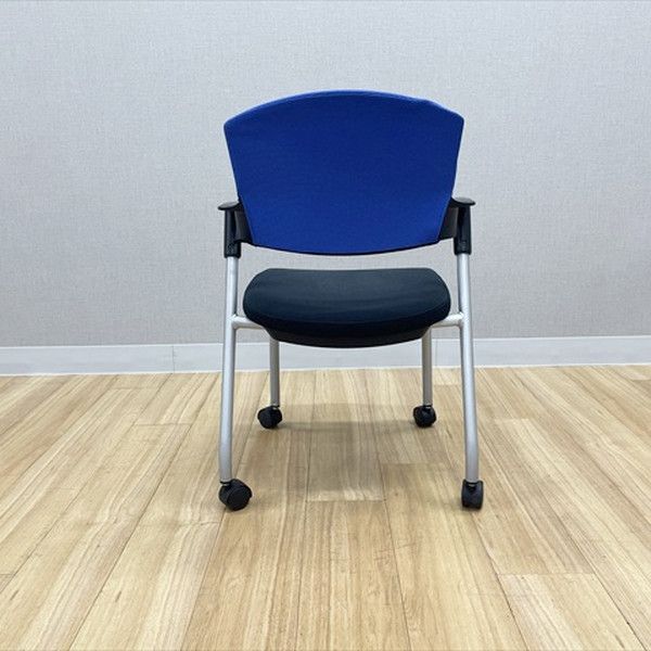 スタッキングチェア 肘付