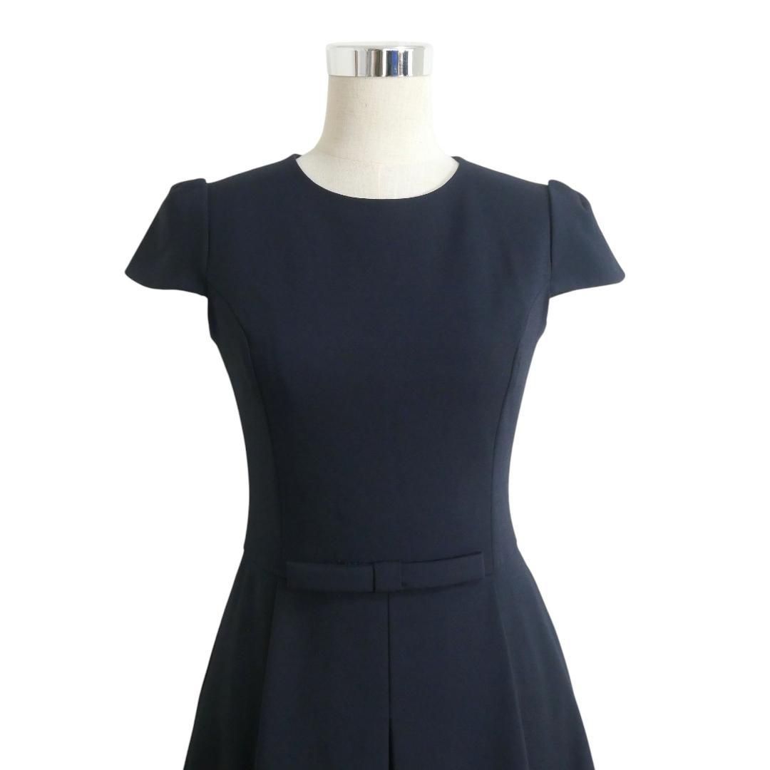 Rene ルネ サイズ34 レーヨン ナイロン ストレッチ リボン バックジップ キャップスリーブ 半袖 膝丈 フ ワンピース ドレス 紺 ネイビー レディース