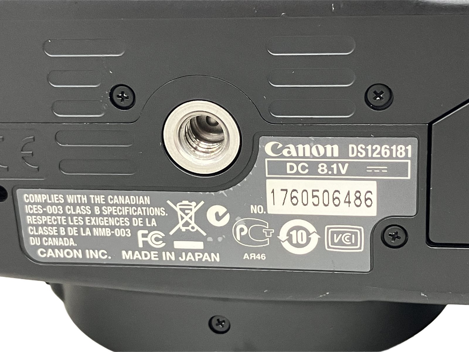 6 デジタル一眼レフカメラ