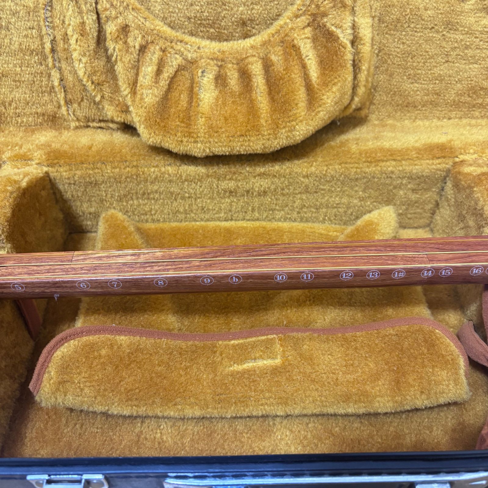 三味線 本体 ハードケース付き 和楽器 楽器 花梨 丸打胴 山サワリ 三味線 本体 ハードケース付き 和楽器 楽器 花梨 丸打胴 山サワリ