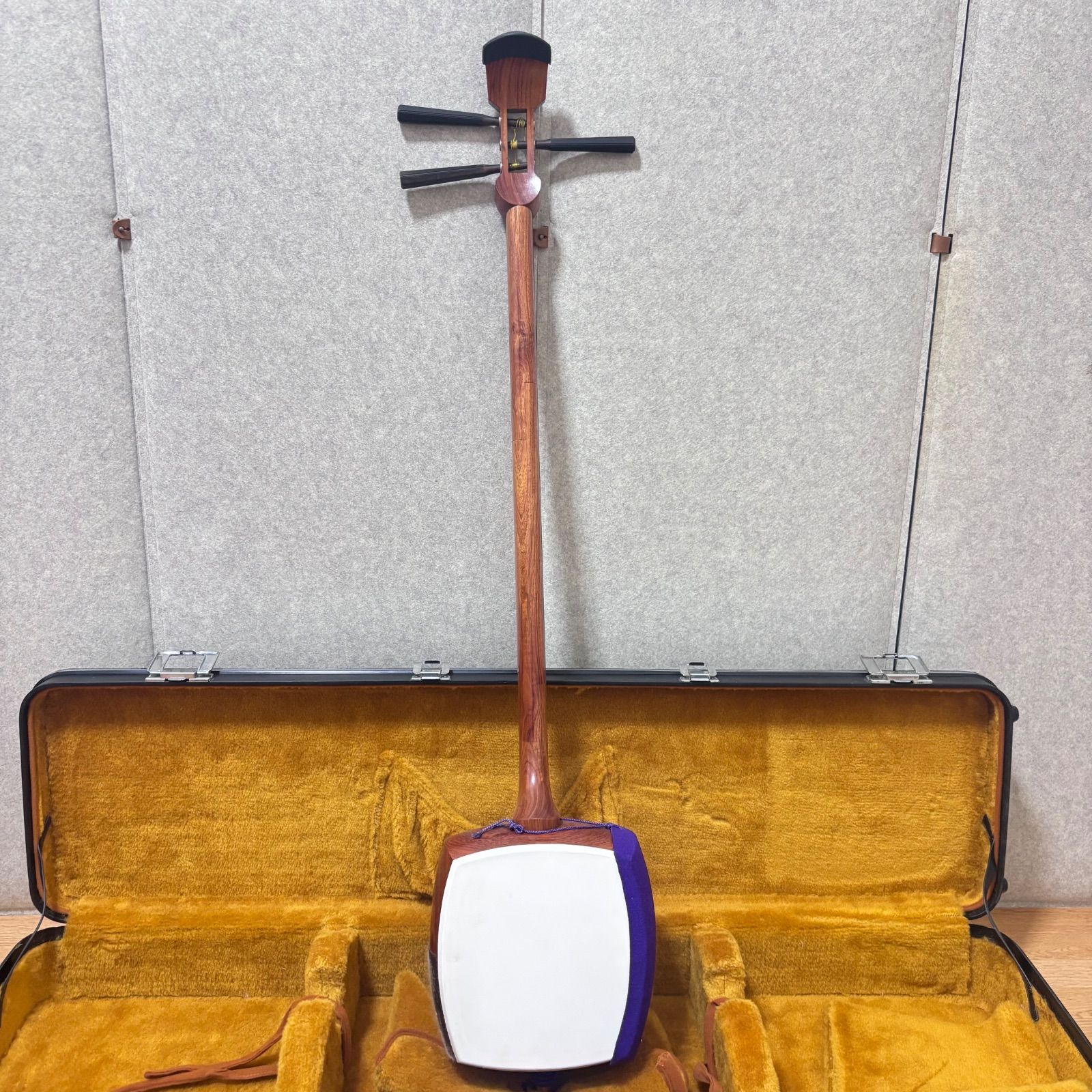三味線 本体 ハードケース付き 和楽器 楽器 花梨 丸打胴 山サワリ 三味線 本体 ハードケース付き 和楽器 楽器 花梨 丸打胴 山サワリ