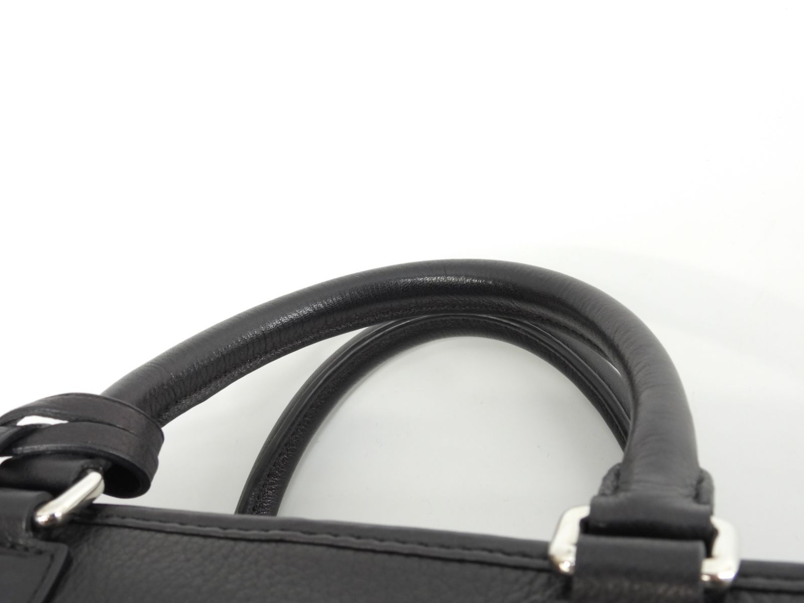 LOEWE ロエべ アマソナ28 ハンドバッグ アナグラム シルバー金具 黒 ロエベ アマソナ28 シルバー金具 型押レザー黒 ハンドバッグ