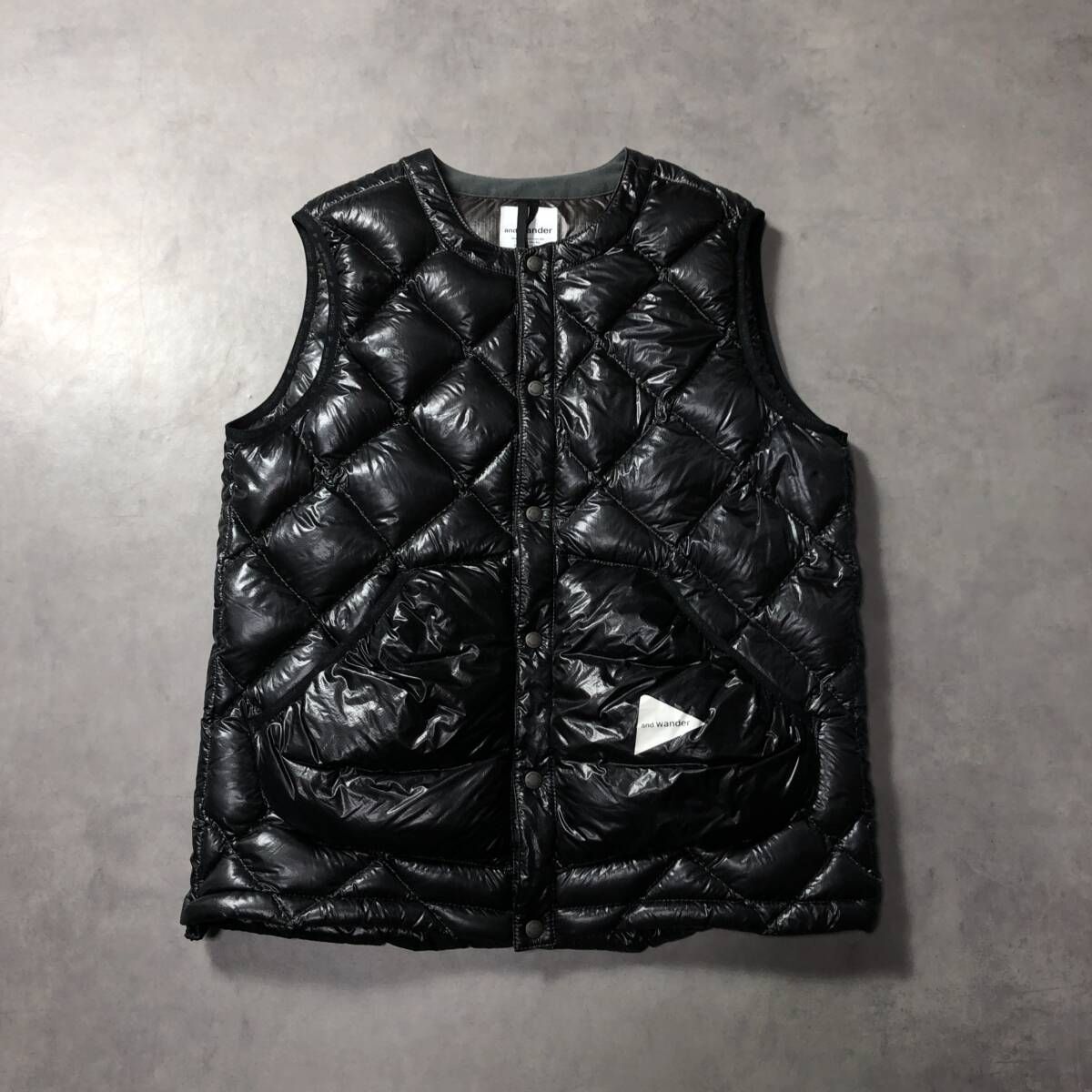 GQ 4485 and wander diamond stitch down vest 3 ブラック系 参考定価¥55 000 アンドワンダー ステッチベスト