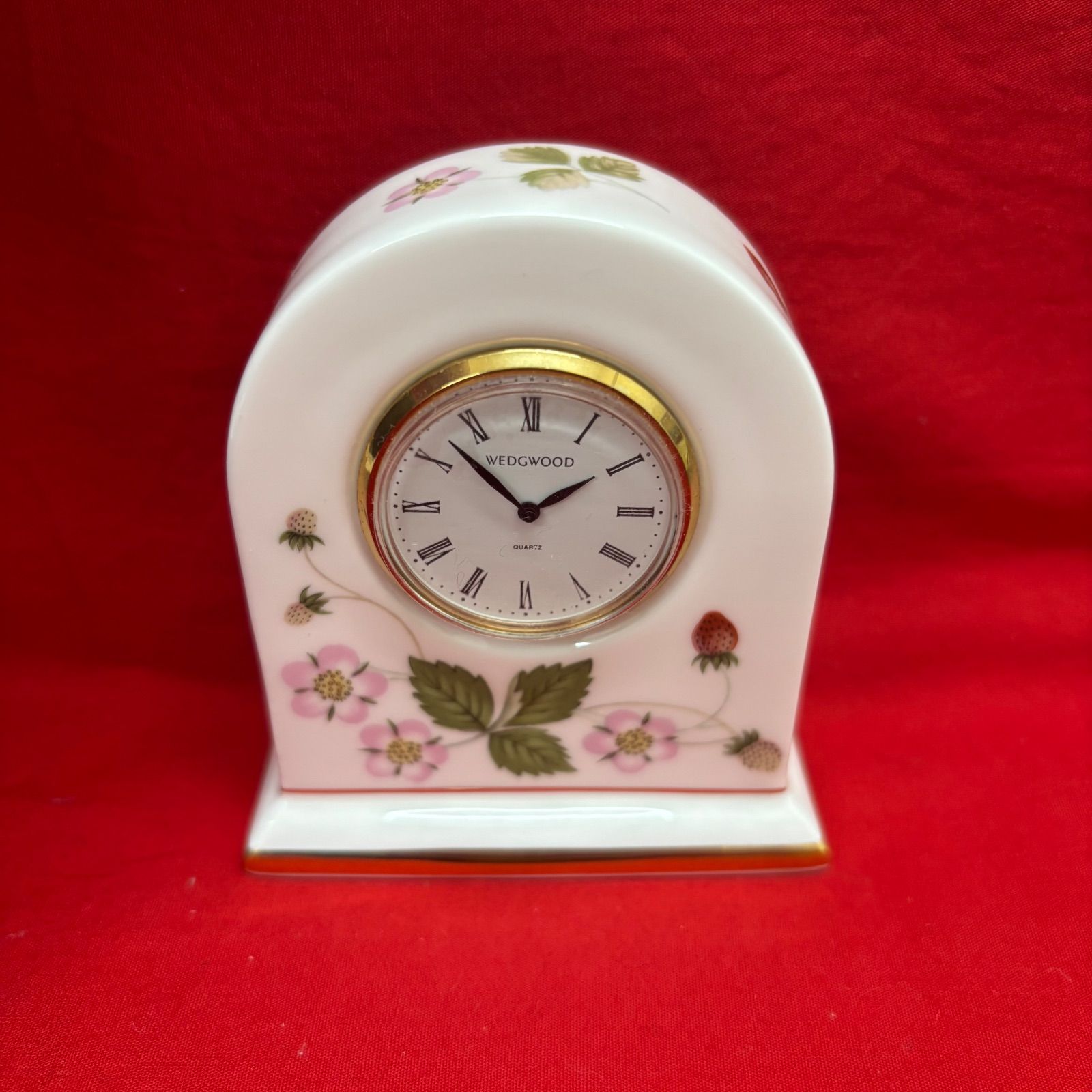  ワイルドストロベリー　ウェッジウッド 置時計 WEDGWOOD 置き時計 ワイルドストロベリー ウェッジウッド 置時計