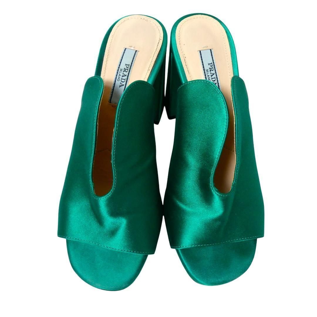 ち*み様 PRADA ベルベット 緑色 サンダル　サイズ37 PRADA ベルベット 緑色 サンダル サイズ37 PRADA ベルベット 緑色