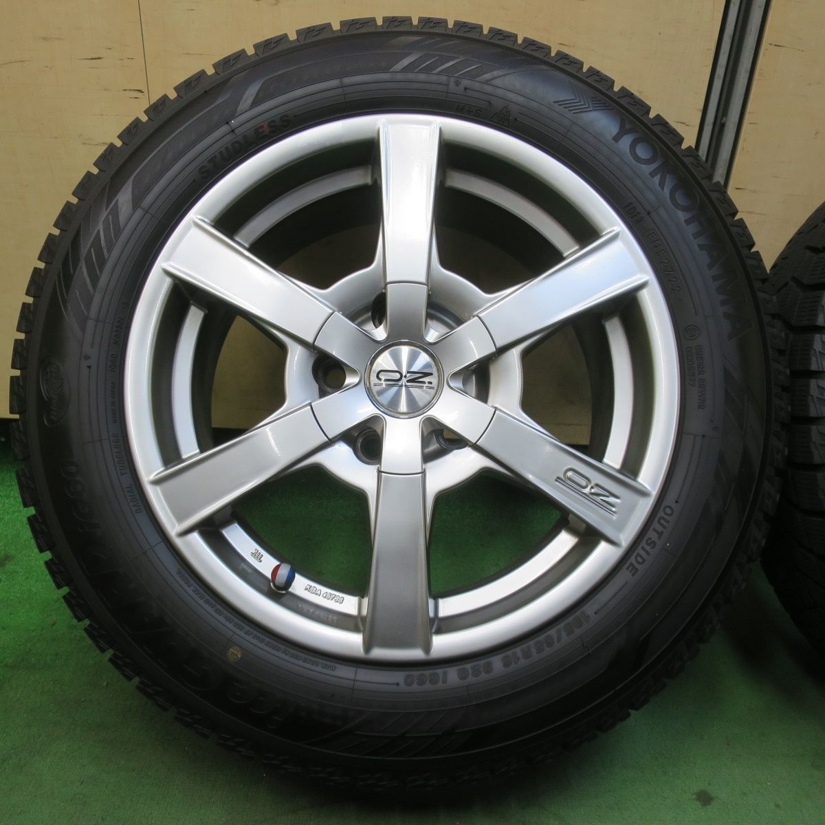 バリ溝 22年 9 5分 O Z Gemini 195 65 R 16 スタッドレス ヨコハマ アイスガード iG 60 OZ ジェミニ 16インチ PCD 114 3 5 H 5122702イス