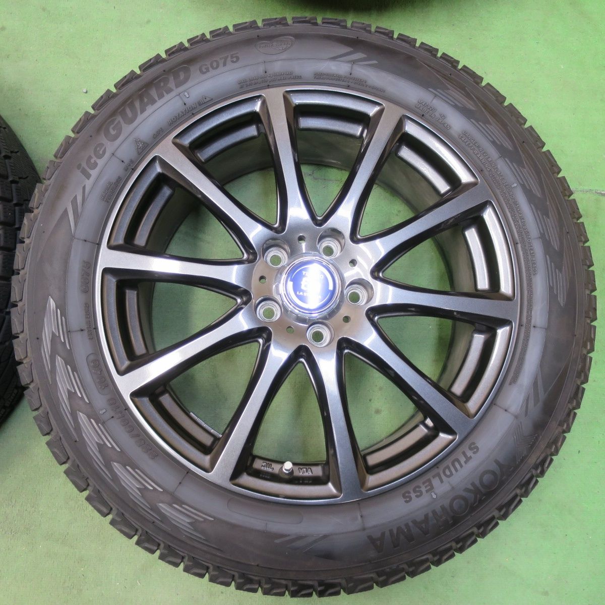  バリ溝 22年 キレイ 9分 スタッドレス 225 60 R 18 ヨコハマ アイスガード G 075 TIRADO Eta LA STRADA ティラード ラストラーダ 18インチ PCD 114 3 5 H 5122604イス 18インチ タイヤ ホイールセット