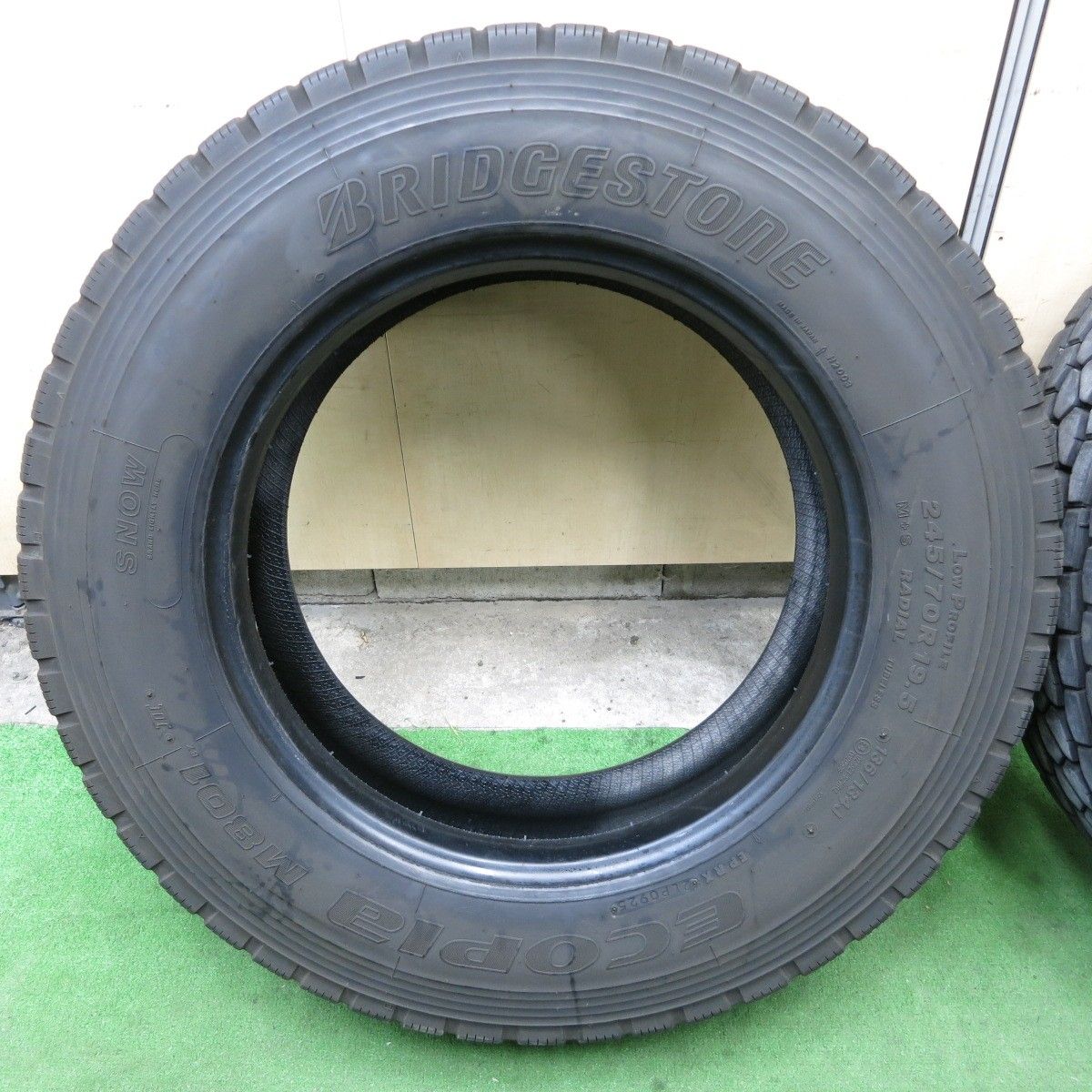  バリ溝 25年 9 5分 トラック タイヤ 245 70 R 19 5 136 134 J ブリヂストン エコピア M 801Ⅱ ミックス オールシーズン 5インチ 5122906ナスタ その他 タイヤ