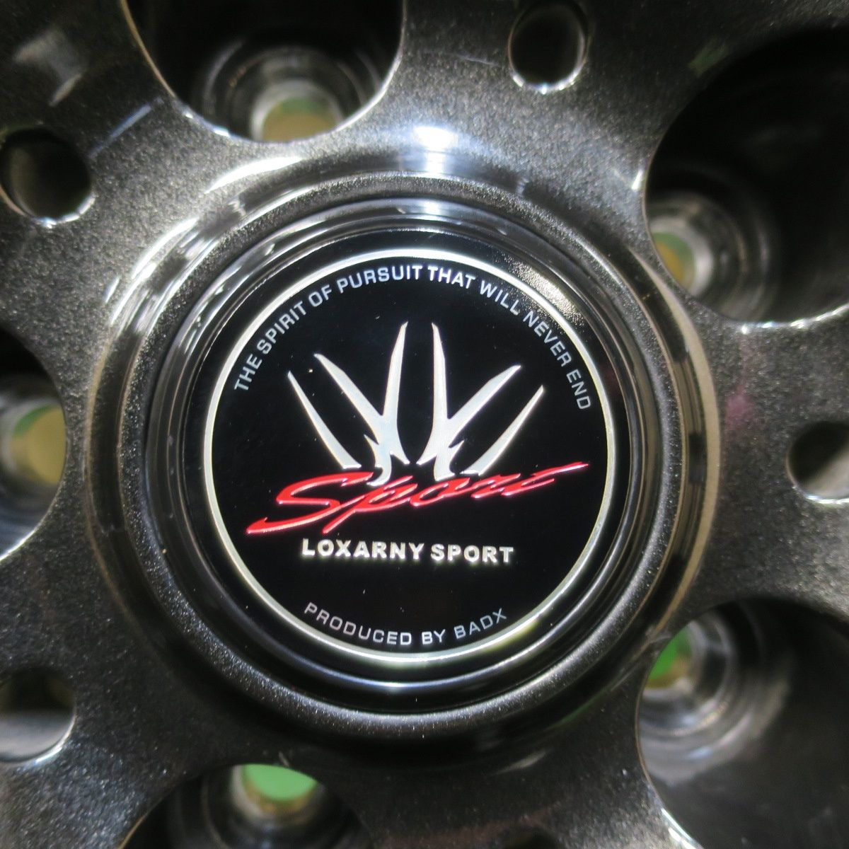  バリ溝 22年 キレイ 9 5分 LOXARNY SPORT BADX 215 55 R 17 スタッドレス グッドイヤー アイスナビ7 ロクサーニ スポーツ 17インチ PCD 114 3 5 H 5122307イス 17インチ タイヤ ホイールセット