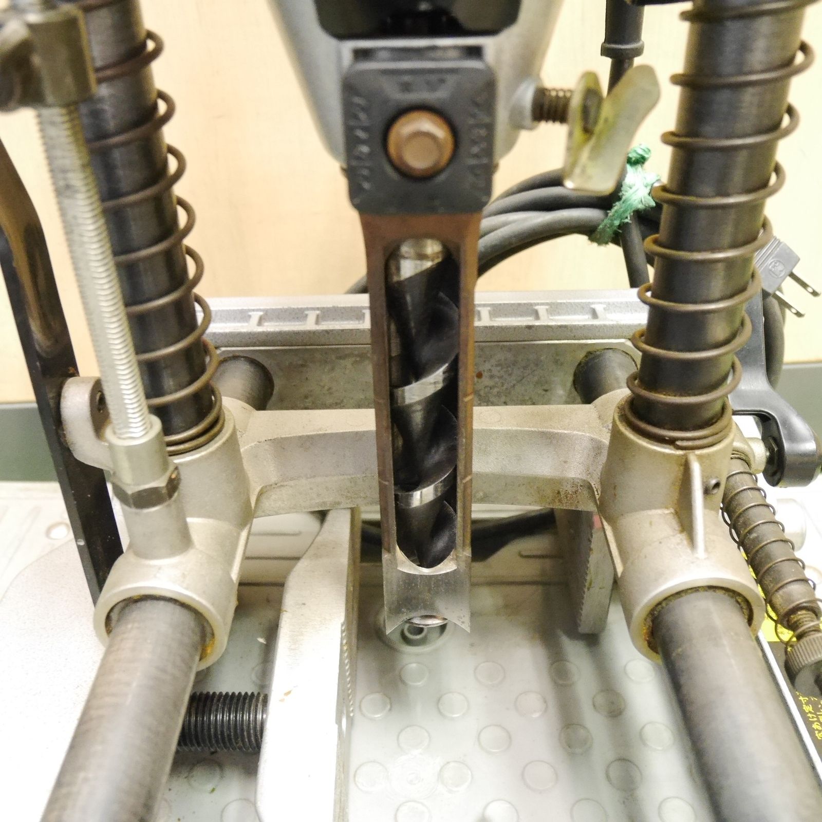 送料無料] ☆マキタ 手動 カクノミ 7304 電動 工具 角のみ 角ノミ