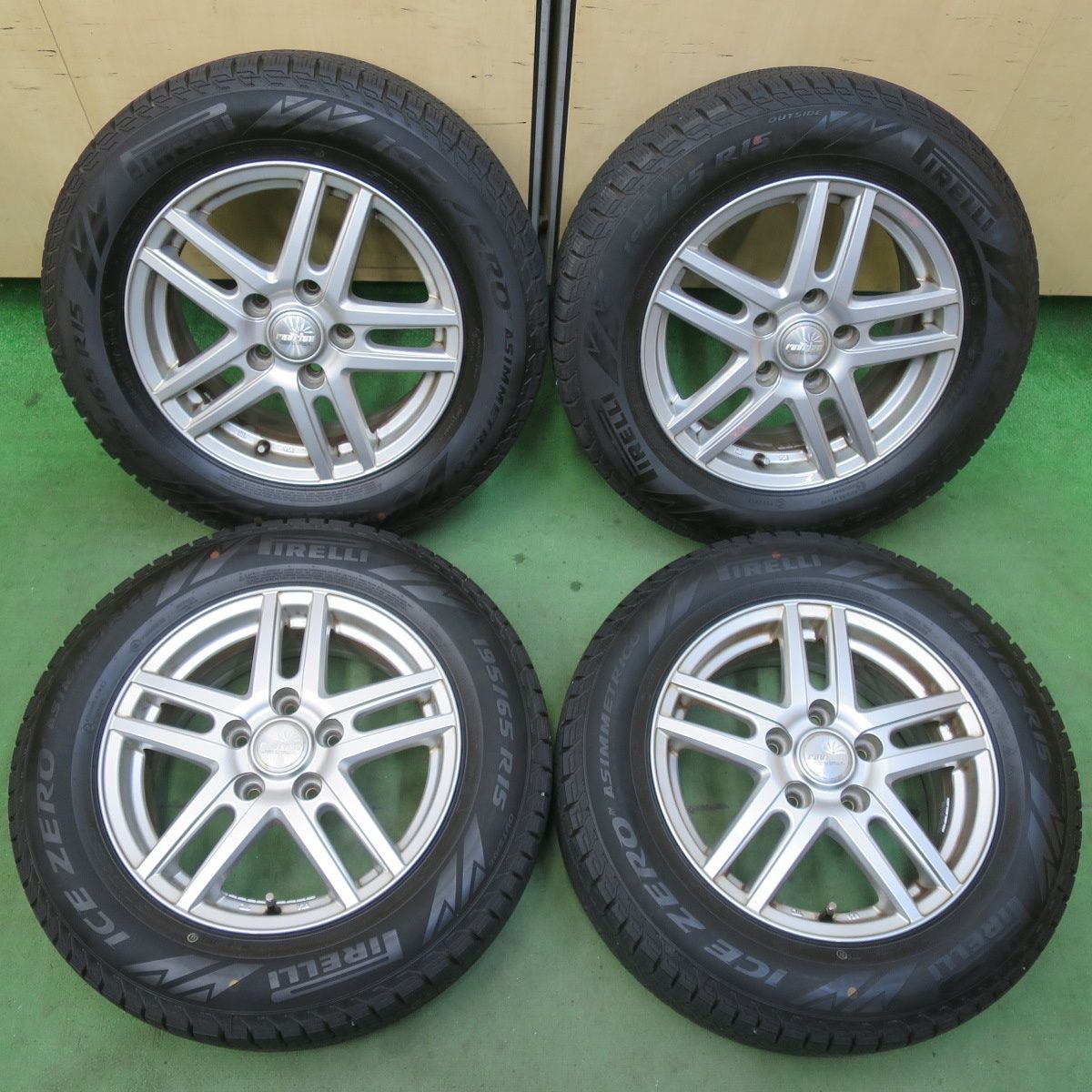 バリ溝 24年 9 5分以上 スタッドレス 195 65 R 15 ピレリ アイスゼロ アシンメトリコ ravrion ラブリオン 15インチ PCD 114 3 5 H 5122602イス